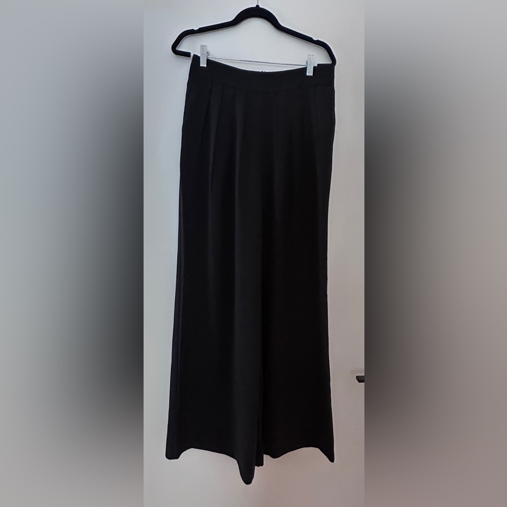 Express wide leg crepe trouser, pleated front, pull on